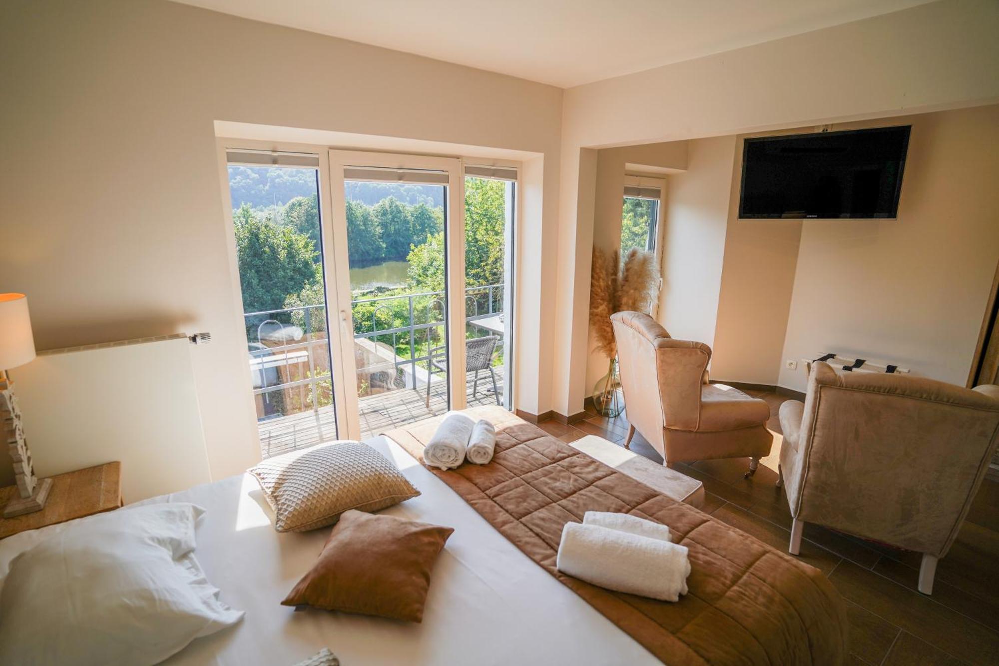 Hotel Au Comte De Mercy 4*