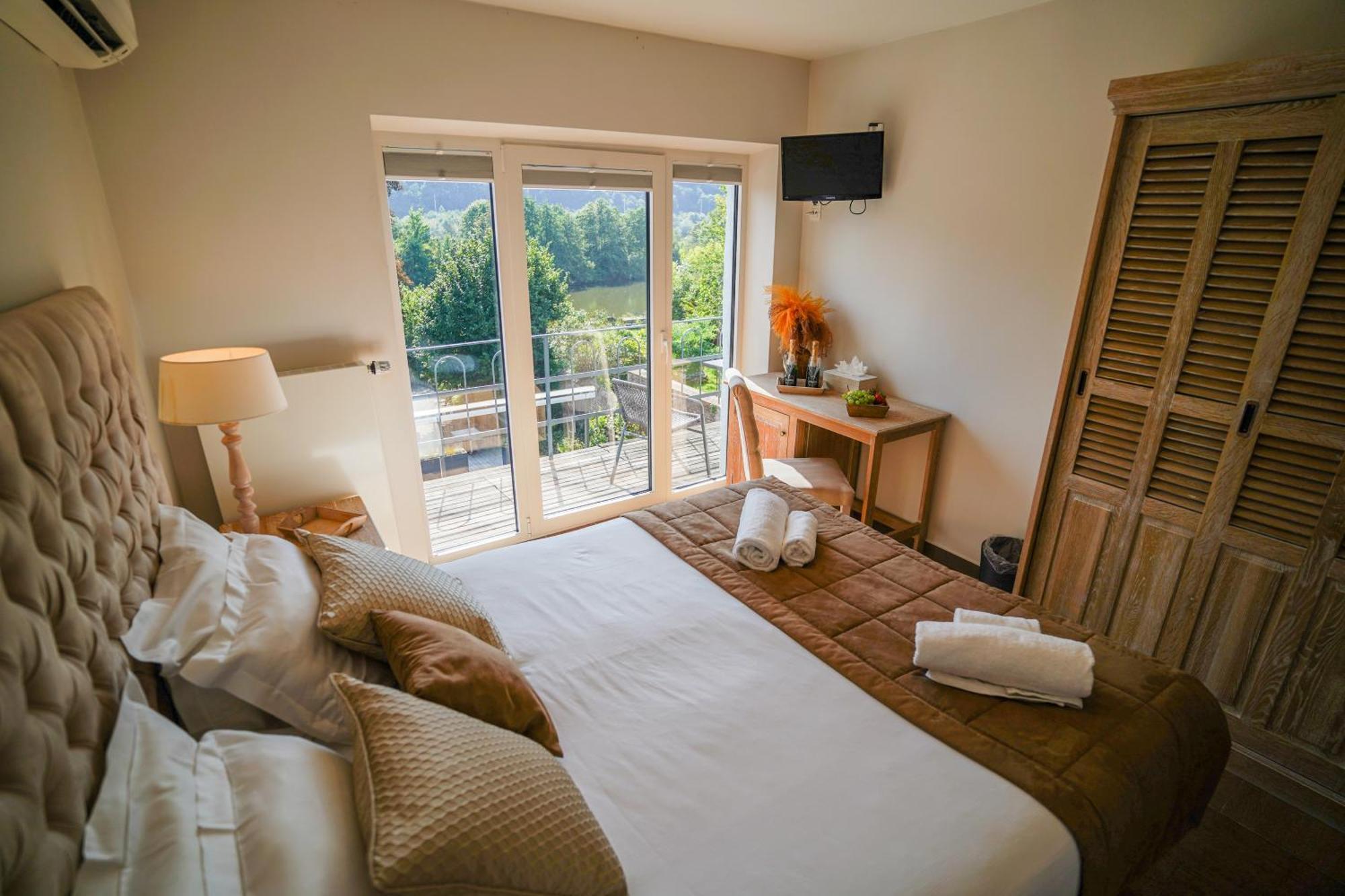 Au Comte De Mercy Hotel 4*