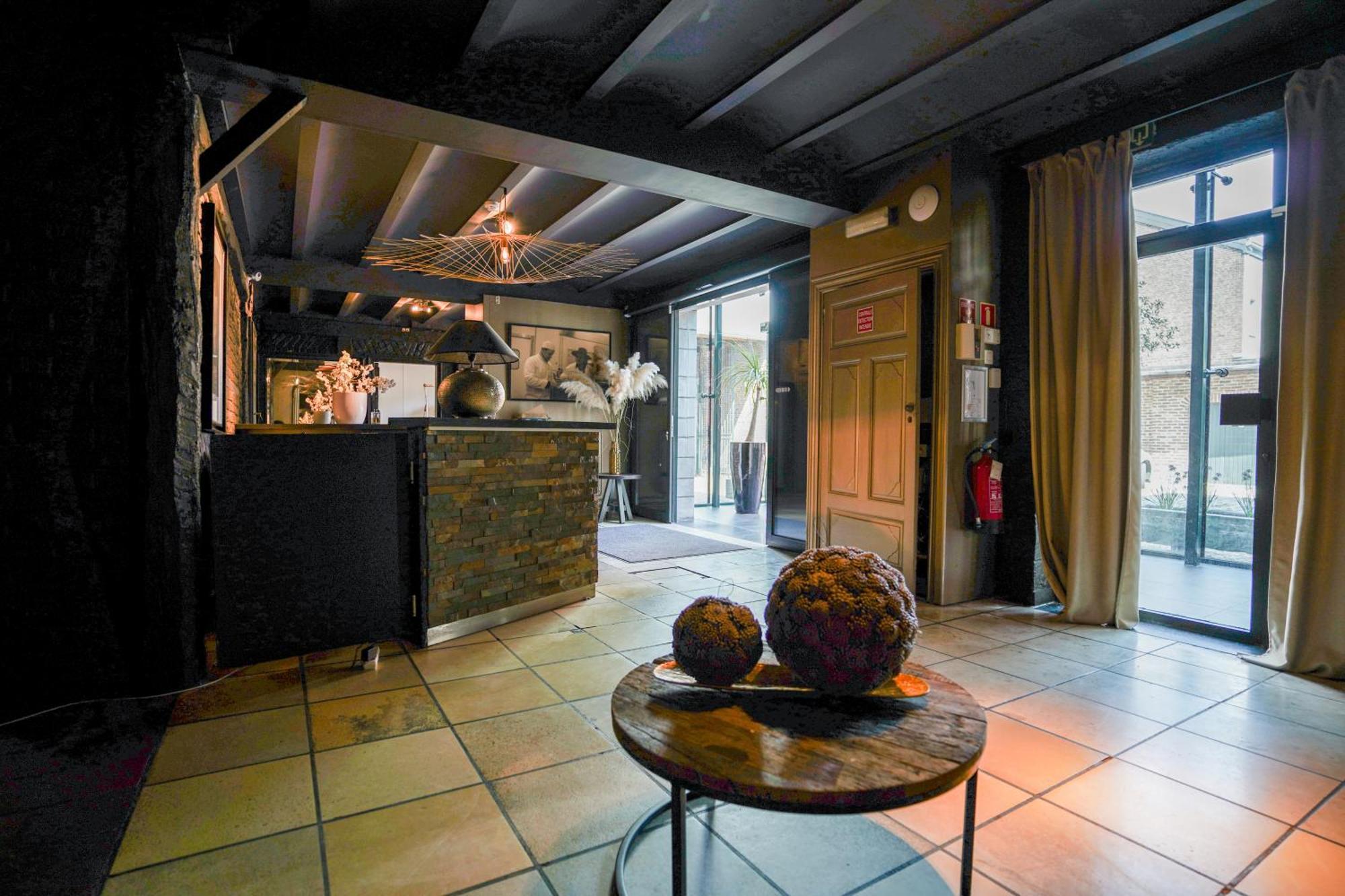 Au Comte De Mercy Hotel